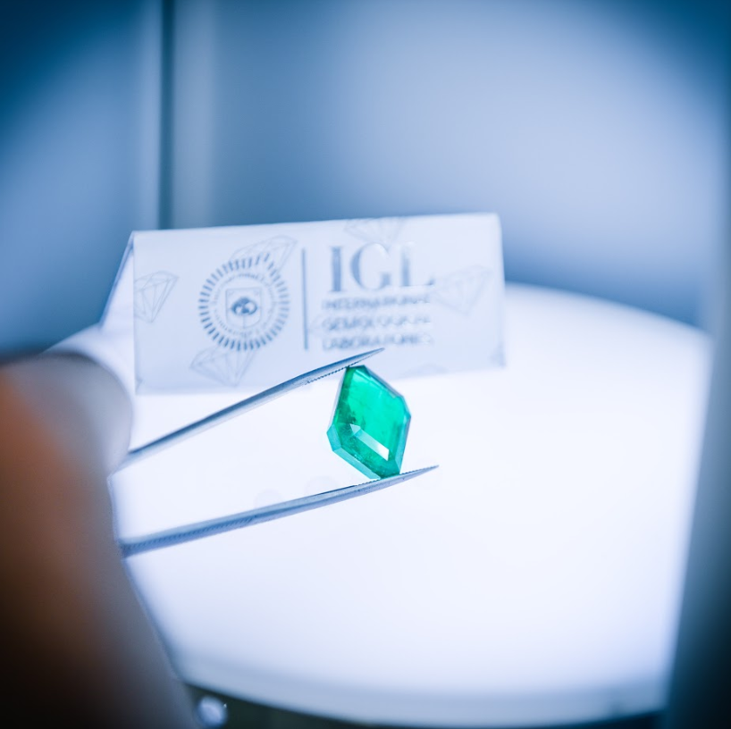 תעודה גמולוגית -בדיקת תכשיטים